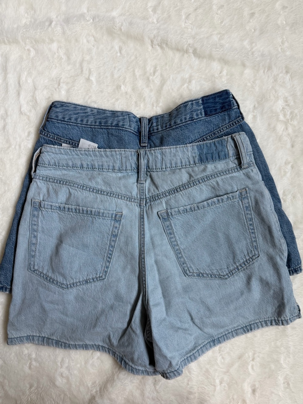 Two pairs of Hollister Women’s High-Rise Denim Shorts - Light Blue and Dark Blue - Picture 3 of 7